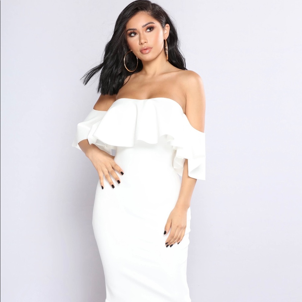 Wide Shot Ruffle Dress
